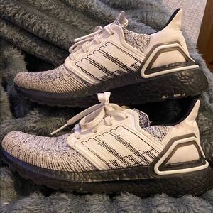 Adidas Primeblue sz 5.5